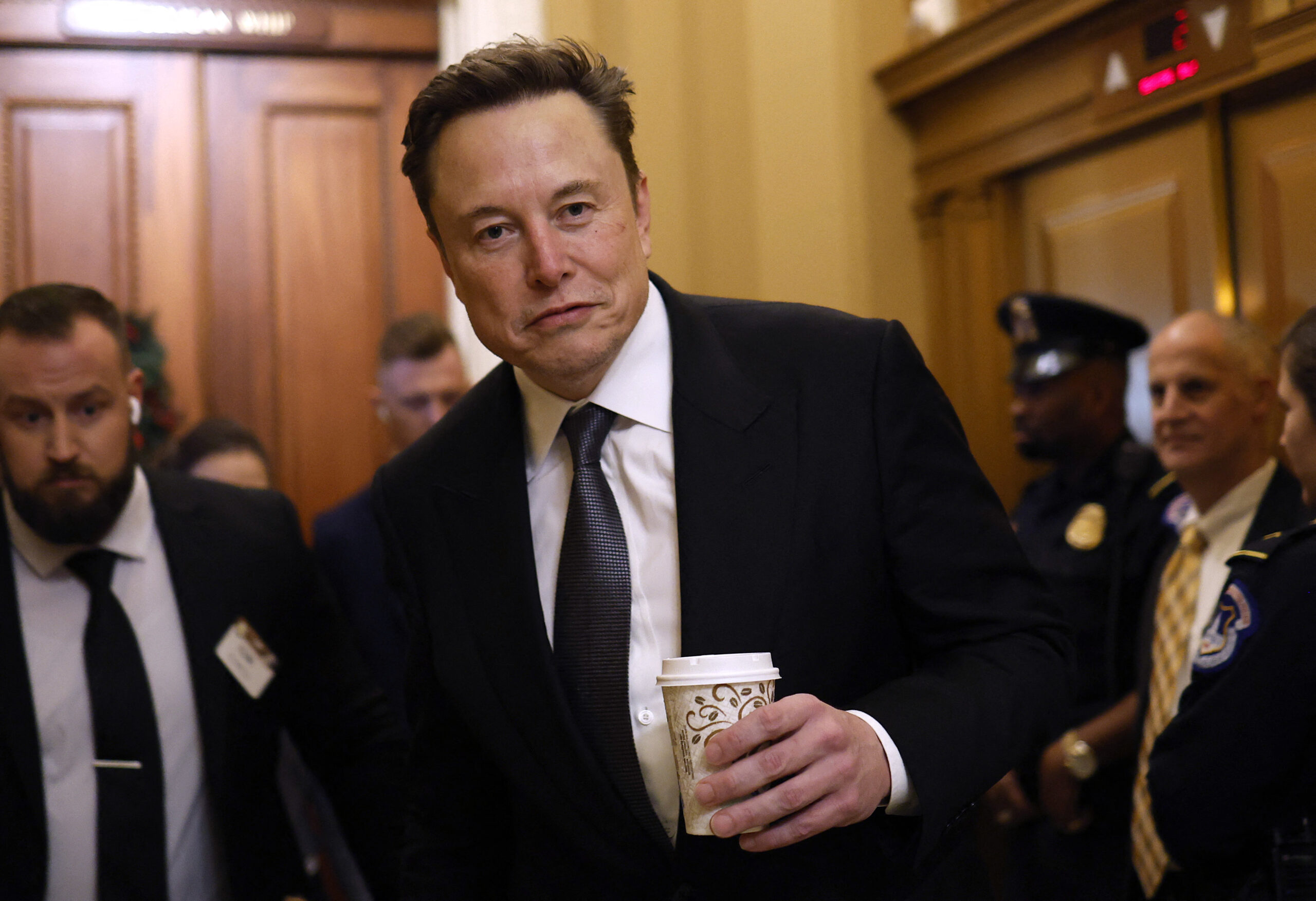 Le budget coupé sous la direction d’Elon Musk a un impact minime sur la dette nationale américaine