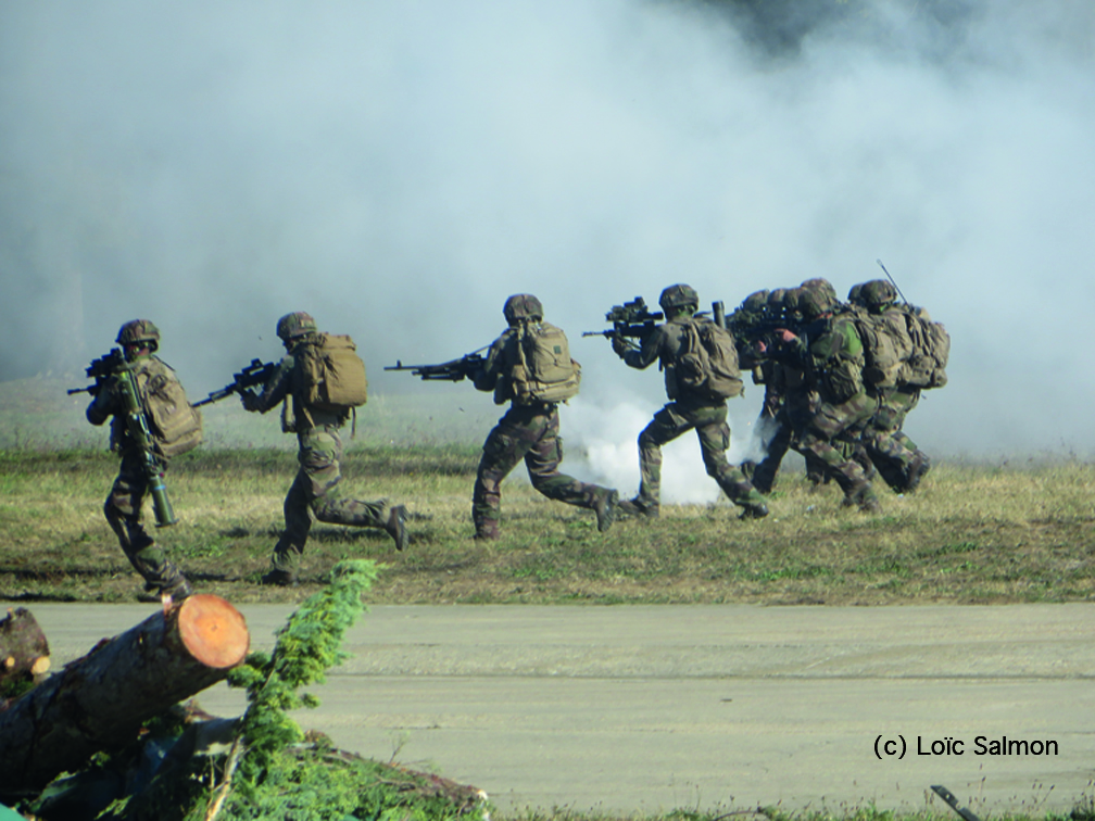 Une guerre civile en France et en Grande-Bretagne ? Des risques de chaos dans les capitales selon un expert militaire