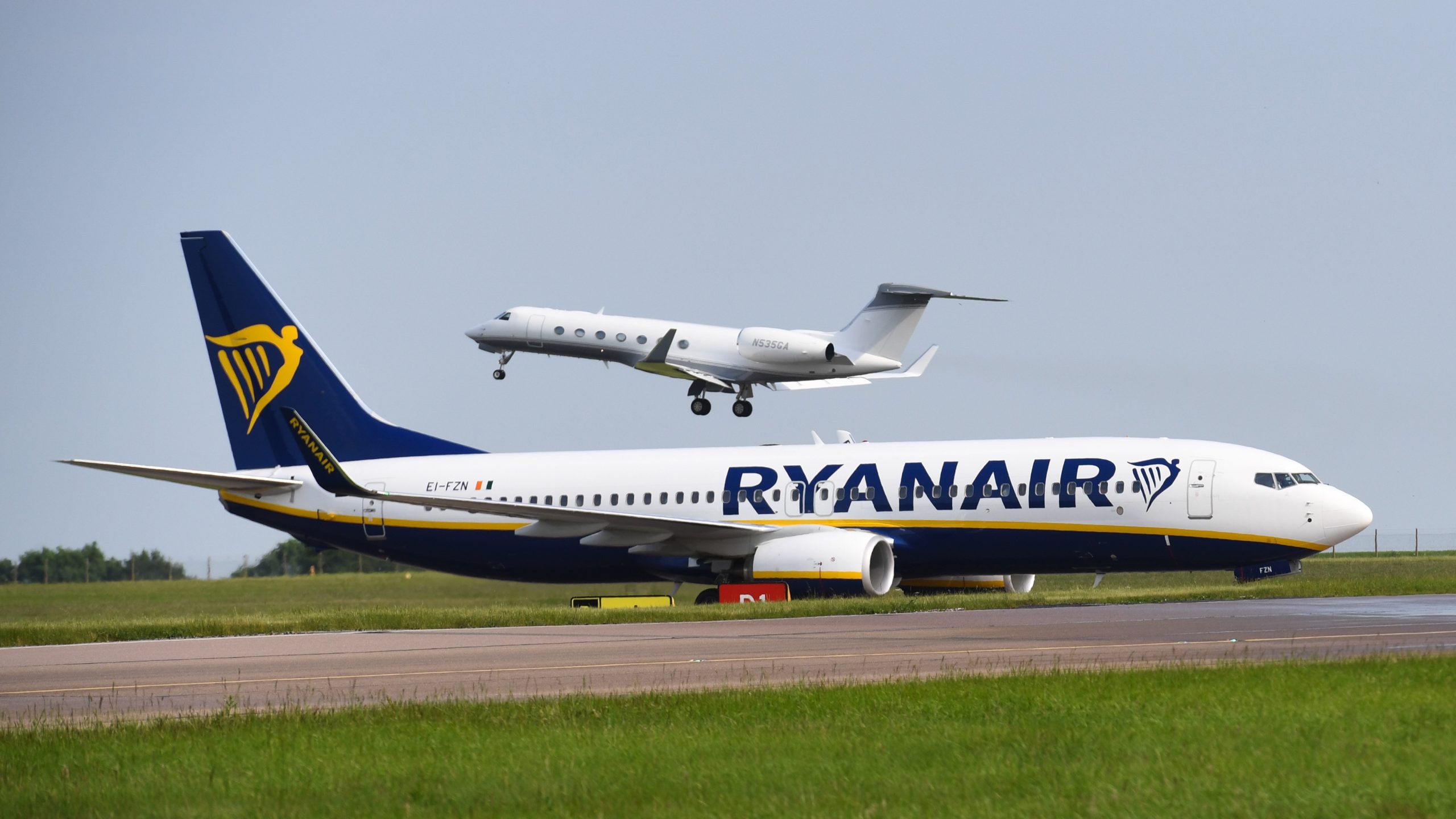 Des turbulences mortelles sur un vol Ryanair en Bretagne : une urgence qui secoue l&rsquo;aviation