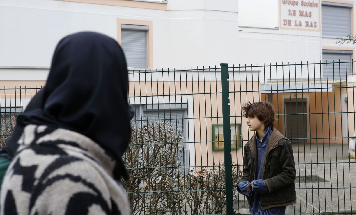 Le combat de l&rsquo;école contre le voile : une initiative courageuse